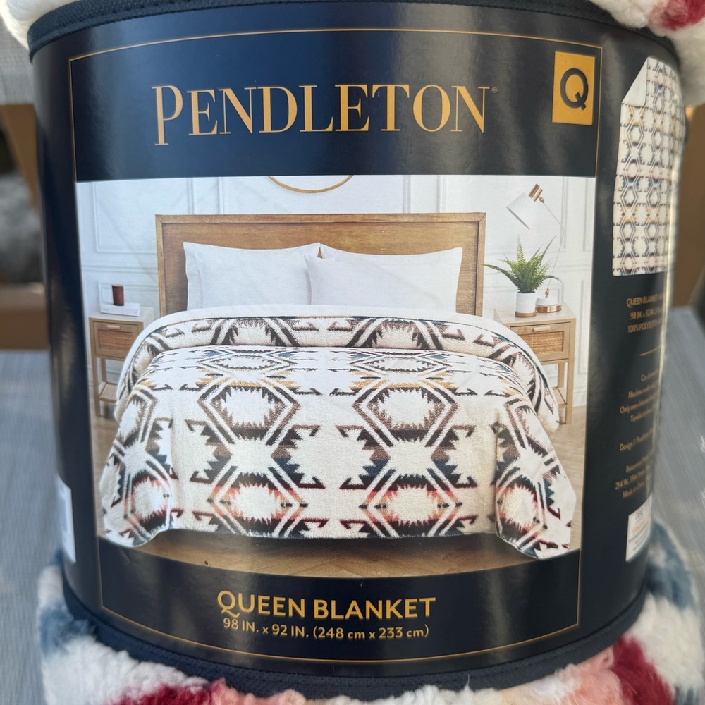 Pendleton White Sands Beige Southwest Aztec Fleece Blanket-QUEEN 98" X 92"-NEW! - Picture 4 of 8